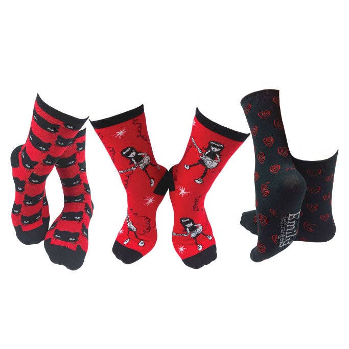 [Emily the Strange] Red Cats, Stars & Paw Emily Crew Socks – 3 Pair (2066)